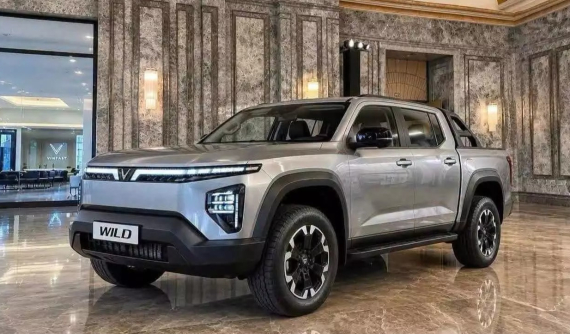Xe bán tải VinFast VF Wild được trưng bày với thiết kế cải tiến, dùng kiểu động cơ hiếm tại Việt Nam