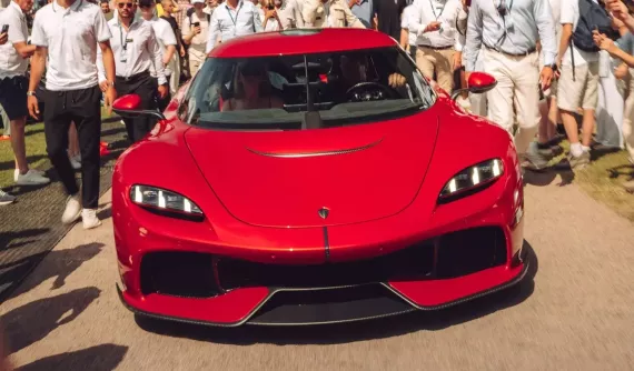 Chiếc Koenigsegg Gemera trị giá 3 triệu USD đầu tiên trên thế giới bị đập phá chỉ vài ngày sau khi bàn giao cho chủ nhân