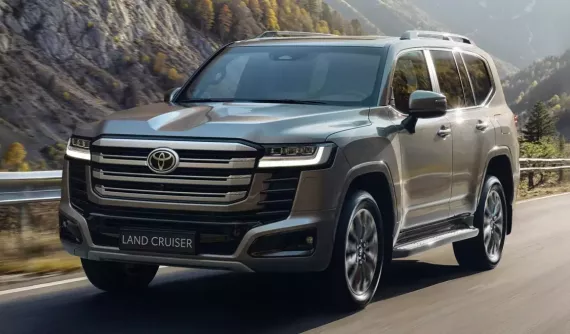 Toyota Land Cruiser 300 ra mắt bản nâng cấp, bỏ máy xăng V6 để chuyển sang động cơ mạnh nhất từ trước đến nay