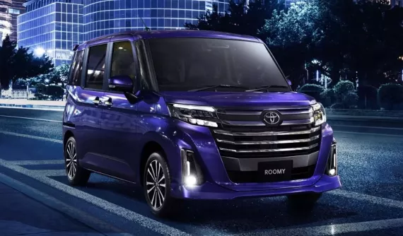 Mẫu minivan nhỏ nhất của Toyota được bổ sung công nghệ thông minh hơn, giá chỉ ngang Hyundai Grand i10