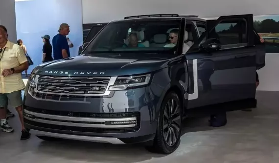 SUV điện hạng sang Range Rover Electric chính thức trình làng, thiết kế như xe xăng, chạy gần 600 km sau khi sạc