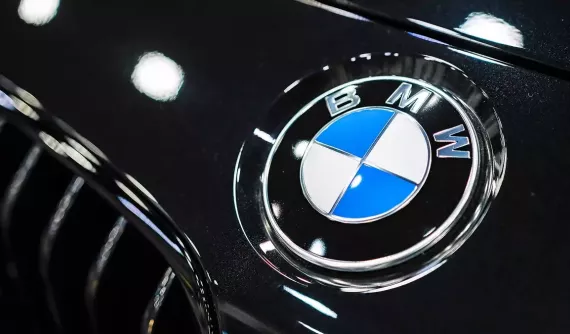 Logo BMW là một trong những lầm tưởng lớn nhất trong lịch sử của ngành ô tô thế giới