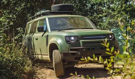 Land Rover Defender Wolf Series II trình làng như xe chuyên phục vụ quân đội