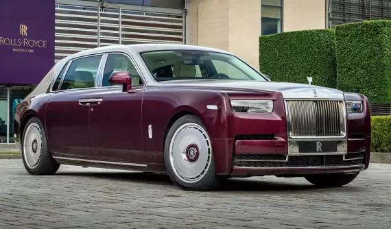 Ra mắt Rolls-Royce Phantom Hummingbird độc nhất vô nhị với những chi tiết khảm vỏ bào ngư