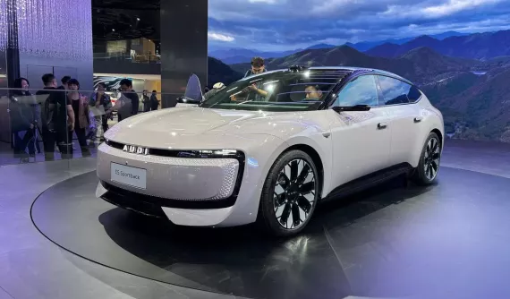 Audi phải dùng đến luật pháp để chặn xe của thương hiệu "gà nhà" AUDI vào thị trường nội địa