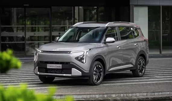 Kia Carens Clavis chính thức ra mắt Việt Nam, được định vị như bản cao cấp hơn của Carens, giá từ 639 triệu đồng