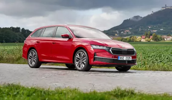 Skoda giới thiệu mẫu xe hybrid HEV đầu tiên