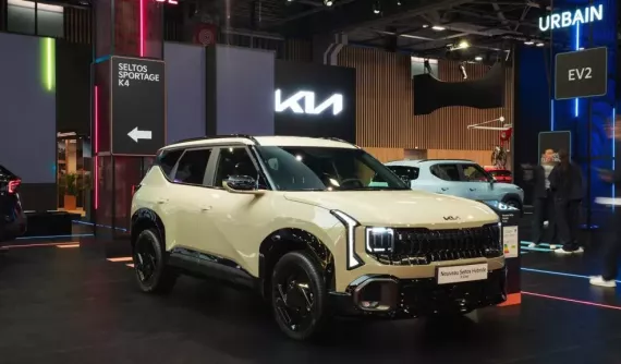 Kia Seltos Hybrid 2027 trình làng với hệ dẫn động 4 bánh e-AWD và tính năng sạc 2 chiều