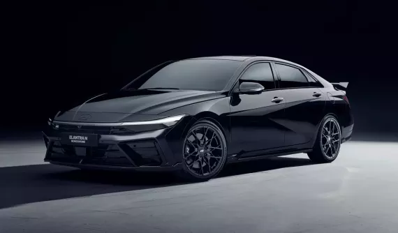 Hyundai Elantra N Monochrome trình làng, dành cho những người thích cầm lái nhưng ghét sự nổi bật
