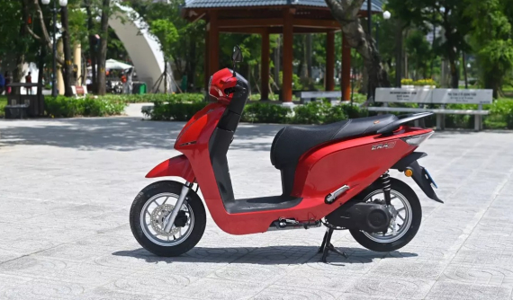 Cuộc đua nâng chuẩn xe máy điện: Không chỉ đi xa, mà còn phải thông minh và tiện dụng
