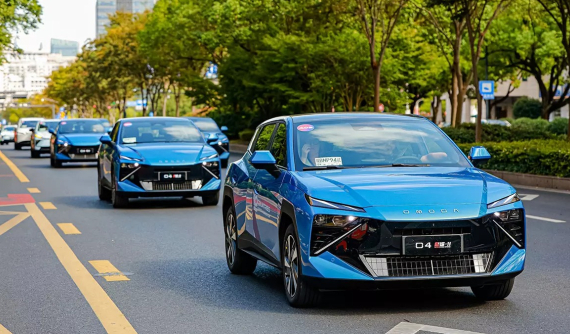 Omoda 4 SHS-H chạy hơn 900 km trong thử nghiệm, gây chú ý với loạt tiện ích dành cho giới trẻ