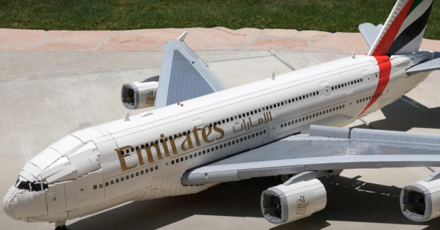 Đây là mô hình máy bay Lego lớn nhất thế giới, mất 10 tháng lắp ráp ...