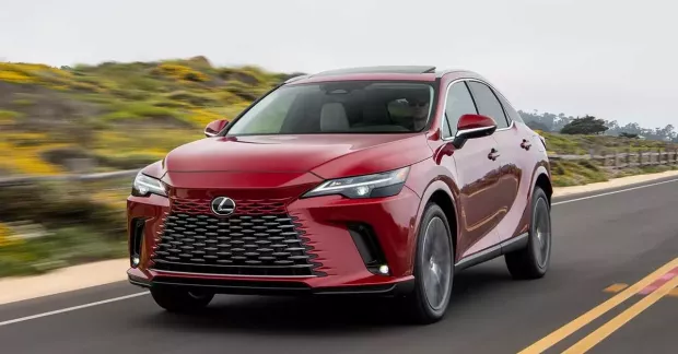 Đại lý Việt nhận cọc cho Lexus RX 2025, bớt bản máy xăng và thêm bản hybrid