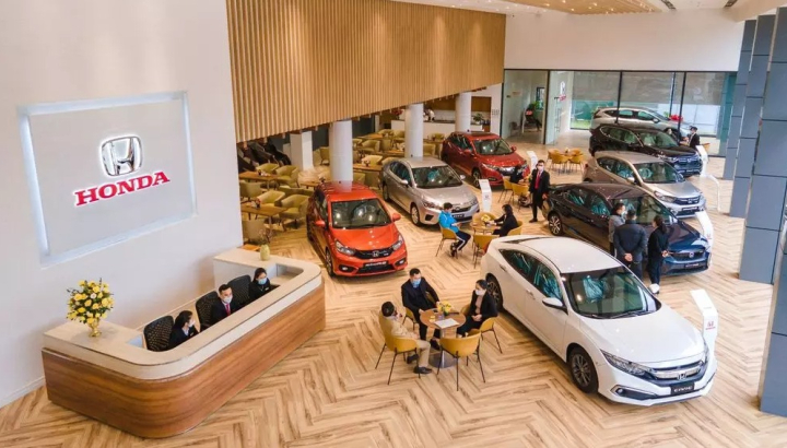 Bí mật kinh doanh của đại lý ô tô: Họ kiếm tiền từ bạn như thế nào?