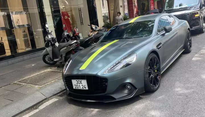 Aston Martin Rapide AMR phiên bản giới hạn bất ngờ lăn bánh ở Việt Nam?