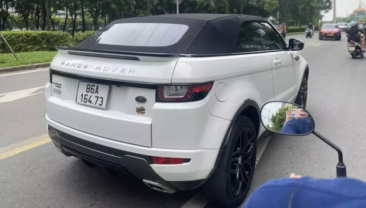 Range Rover Evoque mui trần đầu tiên về Việt Nam mang biển số của Lâm Đồng