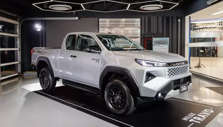 Đại lý báo thời điểm ra mắt Toyota Hilux thế hệ mới tại Việt Nam