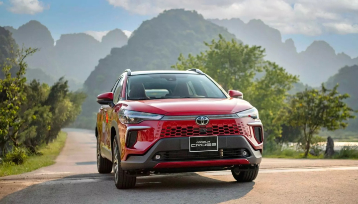 Toyota Việt Nam triệu hồi hơn 7.500 xe để cập nhật phần mềm điều khiển đồng hồ táp-lô