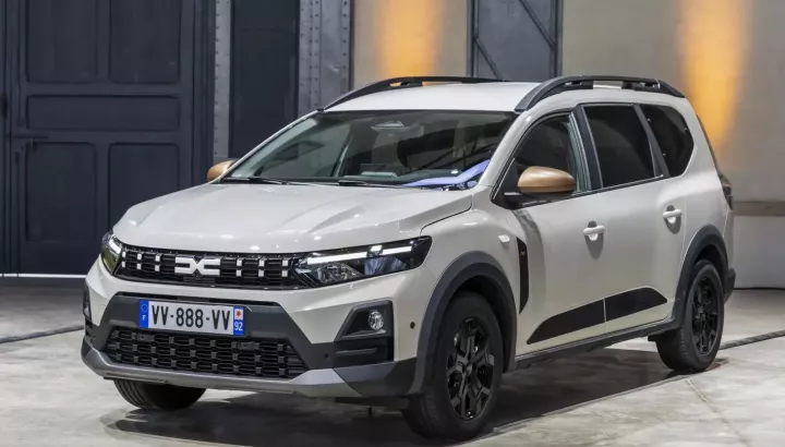 Dacia Jogger 2026 ra mắt với động cơ hybrid 155 mã lực