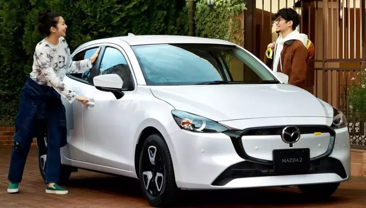 Chưa thể buông bỏ Mazda2, Mazda bổ sung phiên bản mới cho mẫu xe này