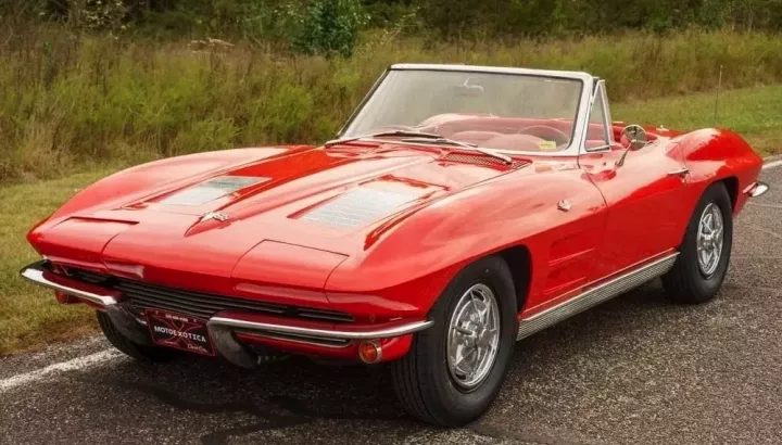 Chevrolet Corvette 1963 đã tìm thấy niềm vui mới sau gần 5 thập kỷ bị vứt ở garage