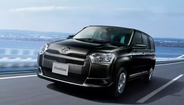Toyota vẫn bán mẫu xe wagon "cổ lỗ sĩ" này với giá rẻ và dường như chẳng ai phàn nàn