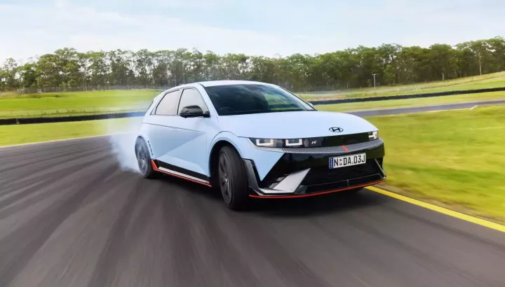 Hyundai Ioniq 5 và Ioniq 5 N 2026 "hạ lốp" ở "xứ sở chuột túi, giá từ 1,3 tỷ đồng