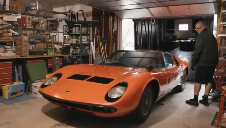 Câu chuyện thú vị về bố con mê xe đã bất ngờ tìm được chiếc Lamborghini đã "thất lạc" từ ​​lâu nhờ vào chi tiết này