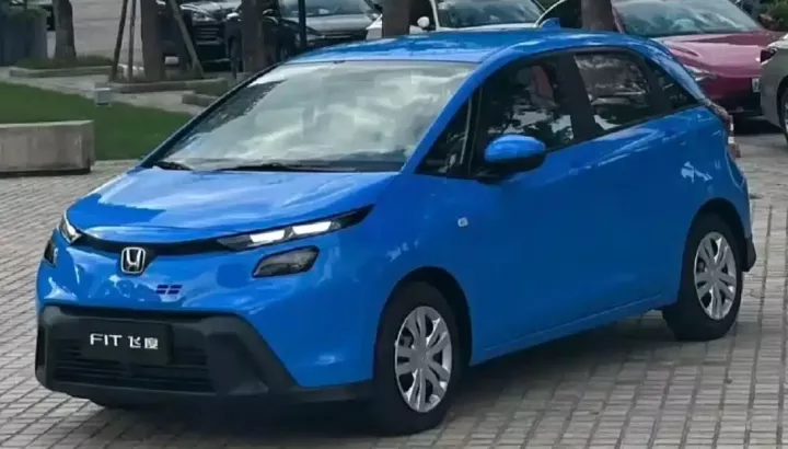Xe từng bán ở Việt Nam Honda Jazz lộ diện phiên bản mới với thiết kế có thể gây tranh cãi