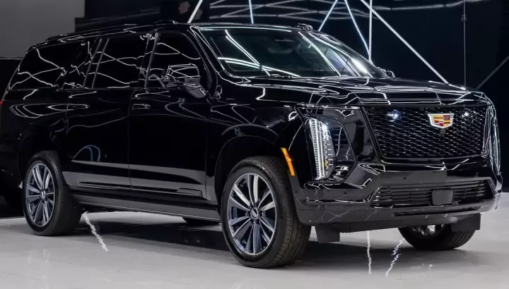 Chiếc Cadillac Escalade 2026 này không chỉ có diện mạo hầm hố mà còn bảo vệ bạn an toàn khi ngồi trong