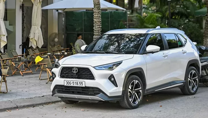 Phí ra biển ô tô ở Hà Nội và Tp. Hồ Chí Minh giảm còn 14 triệu đồng từ năm 2026