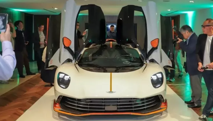 Aston Martin Valhalla bản sản xuất lần đầu đến châu Á, ngày giao xe không còn xa