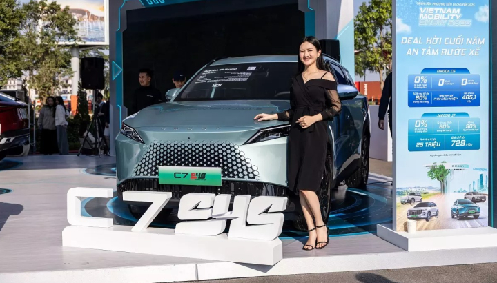 Omoda C7 chính thức được mở cọc ở Việt Nam với 2 phiên bản, giá từ 839 triệu đồng