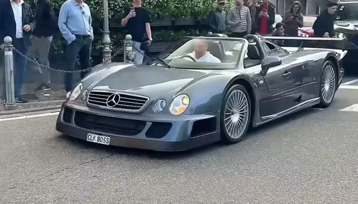 Mercedes-Benz CLK GTR Roadster tay lái nghịch duy nhất thế giới bất ngờ tái xuất, từng suýt của Hoàng tử Brunei