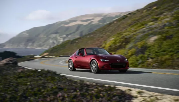 Mazda MX-5 Miata ND bước sang năm sản xuất thứ 11 với giá bán lẻ đề xuất cao hơn