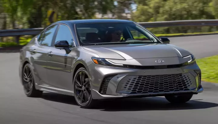 5 mẫu xe Toyota "nồi đồng cối đá'' nhất năm 2025, có thể dễ dàng đạt số ODO trên 300.000 km