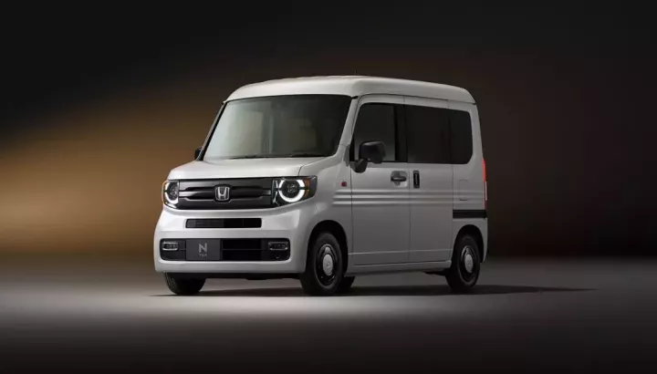 Vén màn phiên bản mới của "xe hộp diêm" Honda N-Van với nhiều trang bị mới