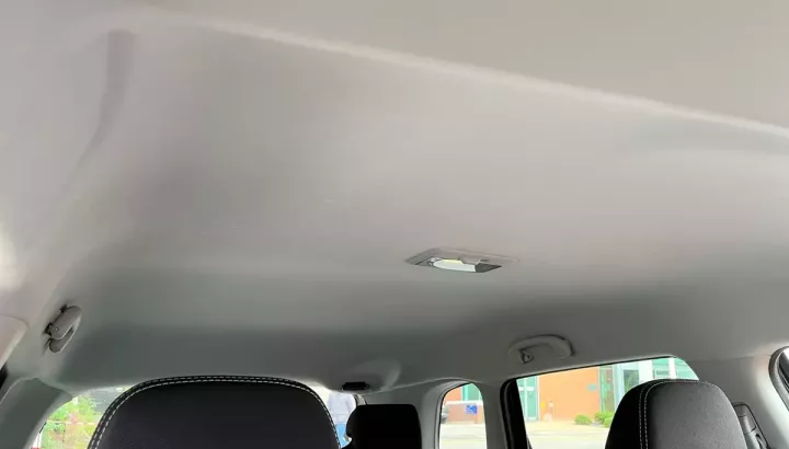 Vật liệu nào là tốt nhất để bọc trần xe ô tô?