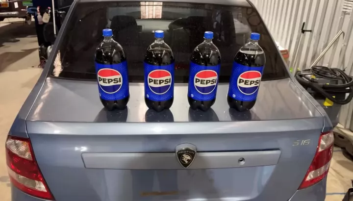 Điều gì sẽ xảy ra nếu bạn dùng Pepsi thay cho nước làm mát động cơ?