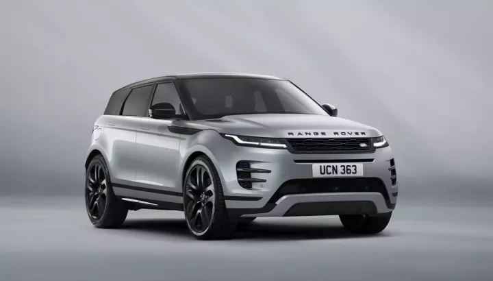 Range Rover Evoque 2026 phiên bản chạy gần 70 km không tốn xăng ra mắt Việt Nam, giá 3,319 tỷ đồng