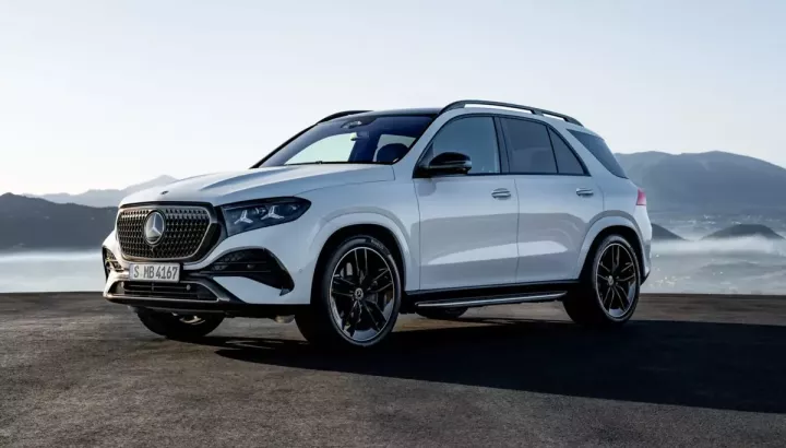 Mercedes-Benz ra mắt cùng lúc 4 mẫu SUV nâng cấp, bổ sung họa tiết ngôi sao 3 cánh ở hầu hết các chi tiết