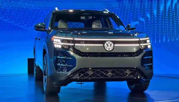 Ngắm hình ảnh "bằng xương, bằng thịt" của SUV gia đình Volkswagen Teramont 2026 với thiết kế và trang bị hấp dẫn hơn