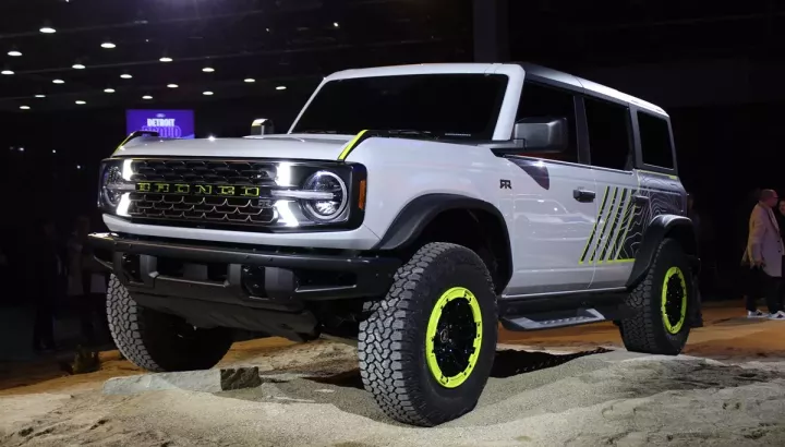 Vén màn Ford Bronco RTR với thiết kế nổi bật hơn và khả năng off-road ấn tượng hơn
