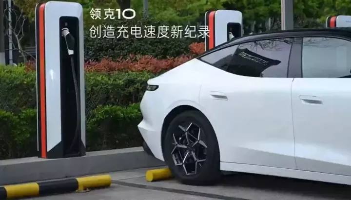 Không thua kém BYD, Lynk & Co cũng ra mắt công nghệ sạc nhanh: từ 10% lên 70% chỉ trong hơn 4 phút