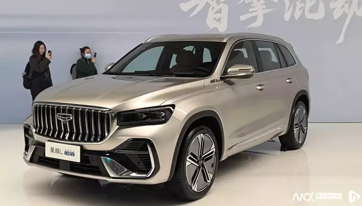 Geely Monjaro i-HEV ra mắt, chỉ tiêu thụ 4,75 lít xăng/100 km, rộng cửa về Việt Nam