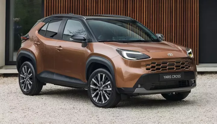 Toyota Yaris Cross 2026 ra mắt với lưới tản nhiệt như Lexus RX, chỉ dùng động cơ hybrid
