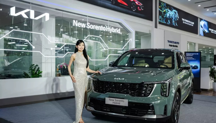 Kia Sorento Hybrid đời mới nhất được trưng bày tại Việt Nam, giao xe vào tháng 8, giá khoảng 1,6 tỷ đồng