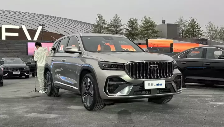 Geely Monjaro i-HEV có giá mở bán từ 520 triệu đồng, có thể bán ở Việt Nam