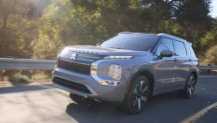 Vén màn Mitsubishi Outlander 2026 với động cơ hybrid mới, mức tiêu hao nhiên liệu gây thất vọng