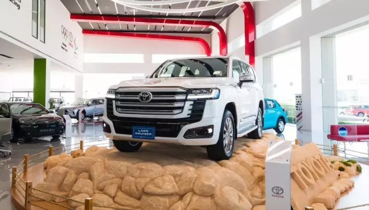 Toyota Land Cruiser LC300 Hybrid chưa bán ở Việt Nam đã kênh giá đến 700 triệu đồng tại đại lý tư nhân